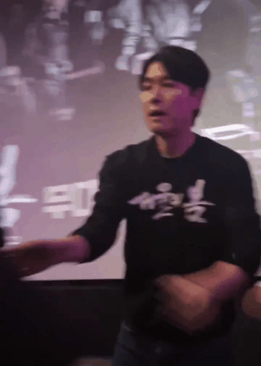 f564f8c13650c72ce555d0e0a2fc3374.gif